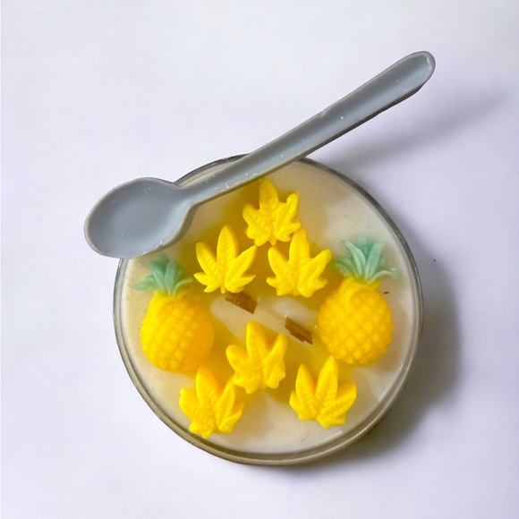 PINEAPPLE EXPRESS CEREAL BOWL CANDLE!! - Picture 1 of 4